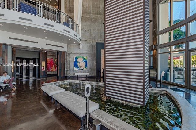 690 SW 1st Court 2328, Miami, FL 33130