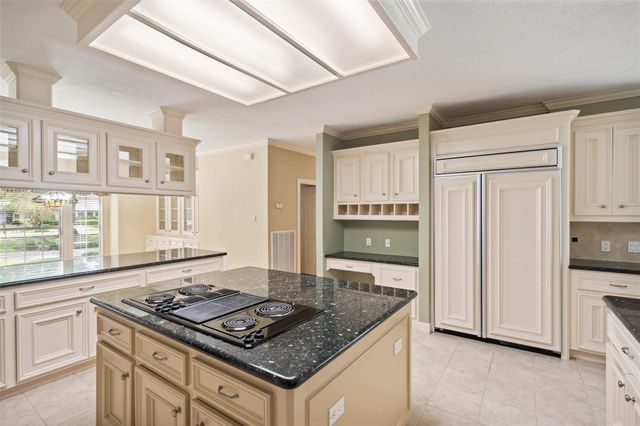 629 Stonewall Jackson Drive, Conroe, TX 77302