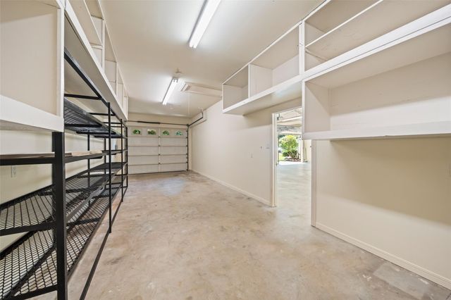 629 Stonewall Jackson Drive, Conroe, TX 77302