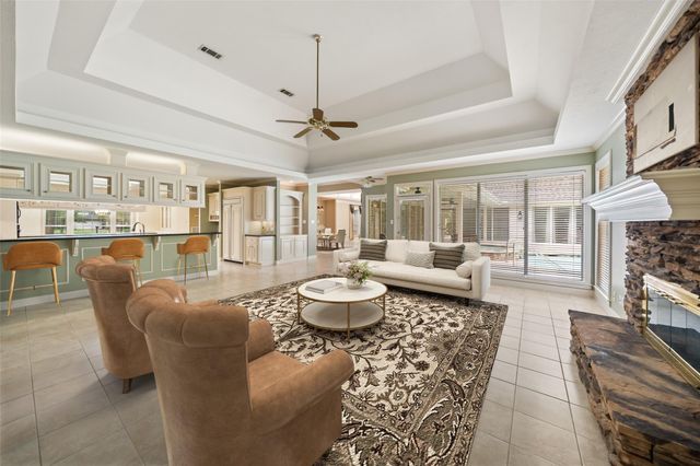 629 Stonewall Jackson Drive, Conroe, TX 77302