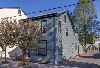 46 Delevan St, Lambertville City, NJ 08530