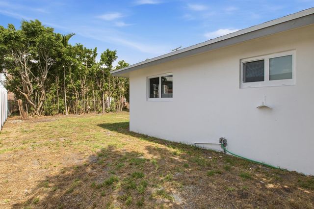 401 SE 1st Avenue, Pompano Beach, FL 33060