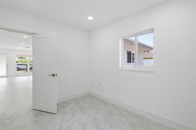 401 SE 1st Avenue, Pompano Beach, FL 33060