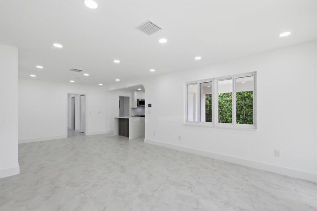 401 SE 1st Avenue, Pompano Beach, FL 33060