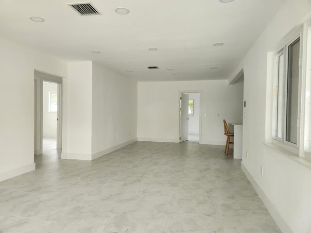 401 SE 1st Avenue, Pompano Beach, FL 33060