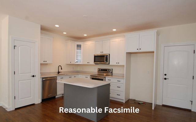88 Lantern Drive, Sandown, NH 03873
