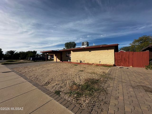 1132 W Knox Place, Tucson, AZ 85705