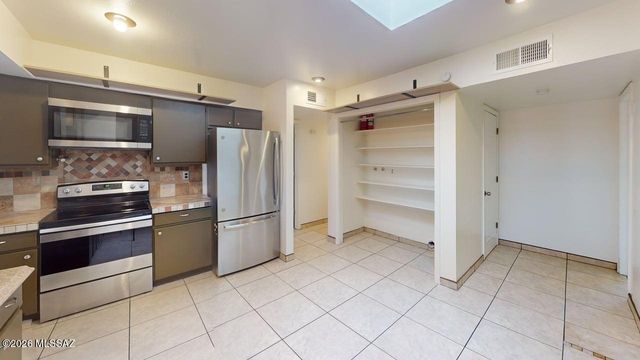 1132 W Knox Place, Tucson, AZ 85705