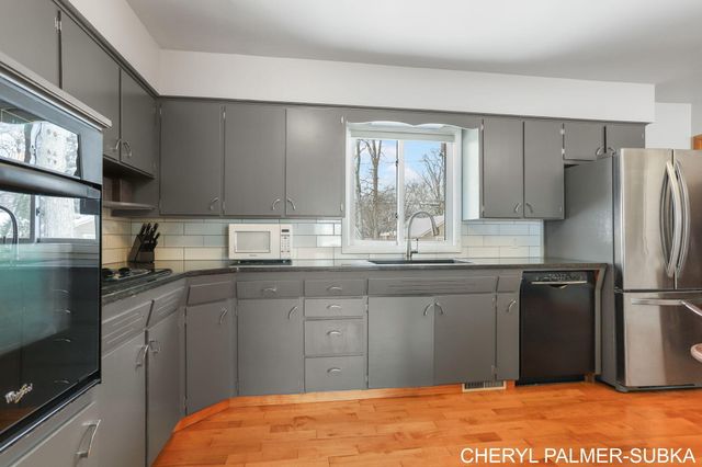 3827 Michael Street, Muskegon, MI 49444