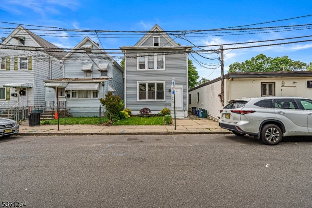 6 Pleasant Ave, Clifton City, NJ 07013