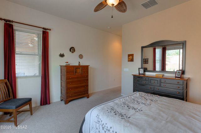 433 N Mountain Brook Drive, Green Valley, AZ 85614