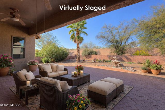 433 N Mountain Brook Drive, Green Valley, AZ 85614