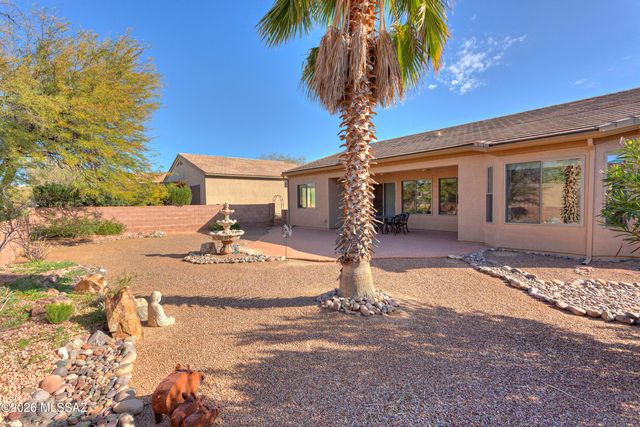 433 N Mountain Brook Drive, Green Valley, AZ 85614