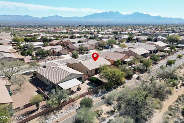 433 N Mountain Brook Drive, Green Valley, AZ 85614