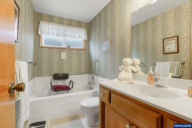 3262 Winslow Wy NW, Salem, OR 97304