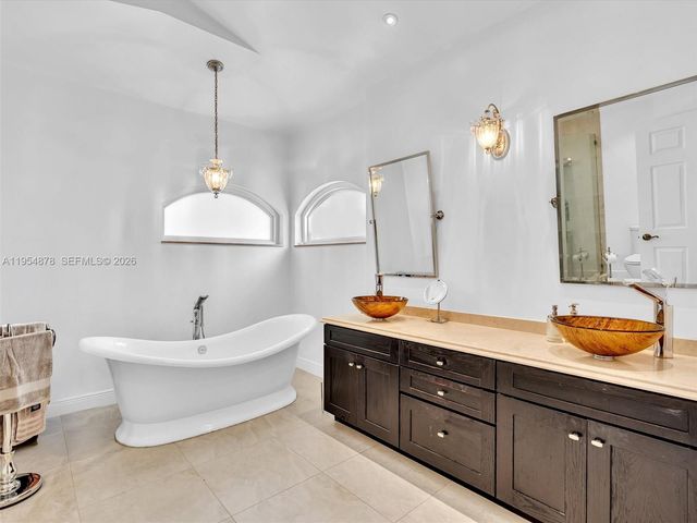 900 Spoonbill Circle, Weston, FL 33326