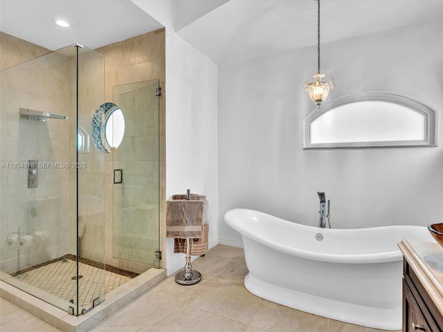 900 Spoonbill Circle, Weston, FL 33326