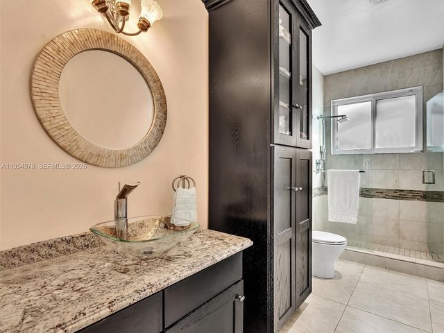 900 Spoonbill Circle, Weston, FL 33326