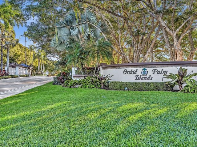 900 Spoonbill Circle, Weston, FL 33326