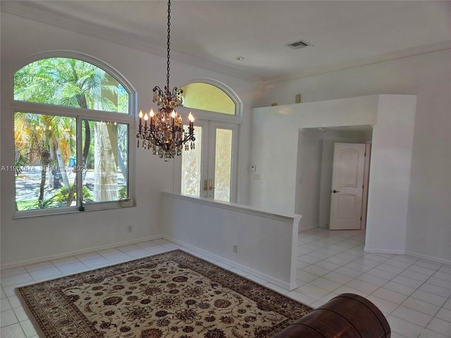 900 Spoonbill Circle, Weston, FL 33326