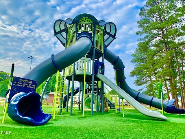702 Dunlawton Court, Sanford, NC 27330