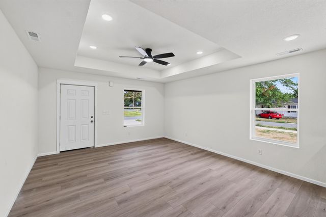 1451 N Lexington Avenue, Springfield, MO 65802