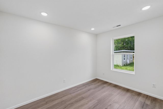 1451 N Lexington Avenue, Springfield, MO 65802