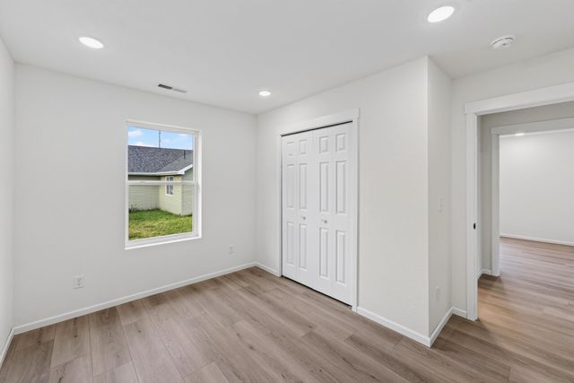 1451 N Lexington Avenue, Springfield, MO 65802