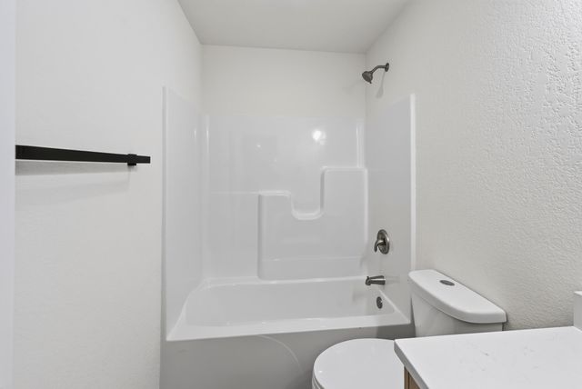 1451 N Lexington Avenue, Springfield, MO 65802