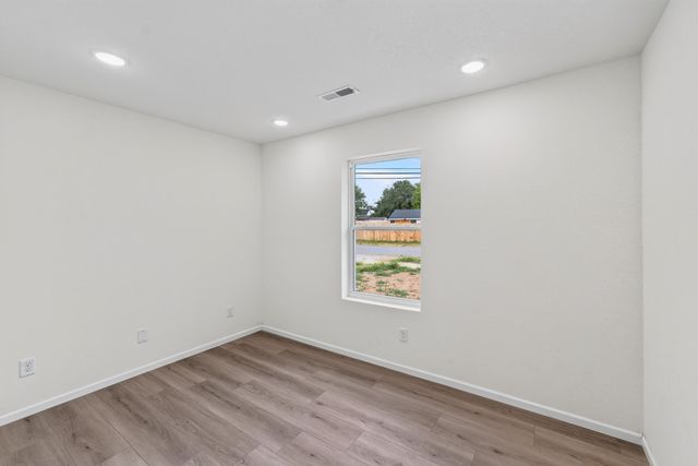 1451 N Lexington Avenue, Springfield, MO 65802