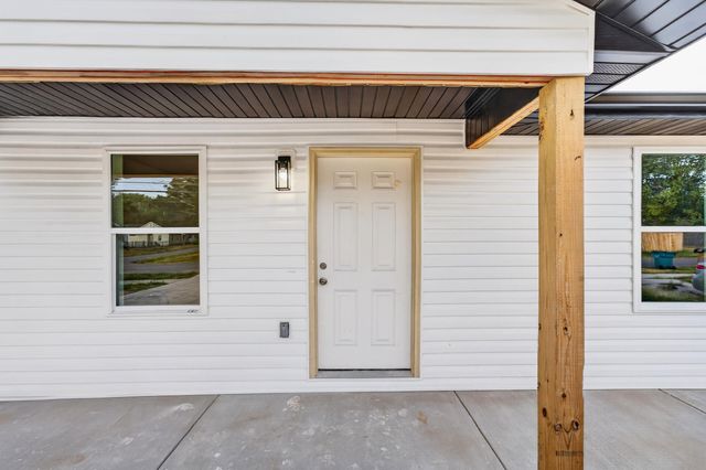 1451 N Lexington Avenue, Springfield, MO 65802