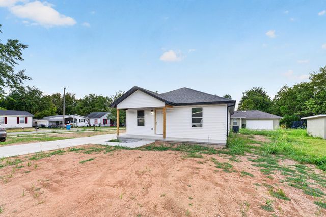 1451 N Lexington Avenue, Springfield, MO 65802
