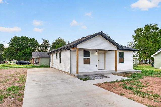 1451 N Lexington Avenue, Springfield, MO 65802