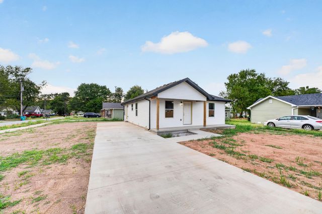 1451 N Lexington Avenue, Springfield, MO 65802
