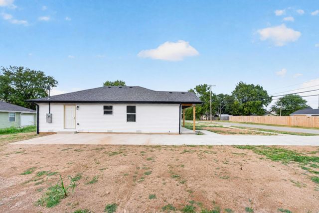 1451 N Lexington Avenue, Springfield, MO 65802