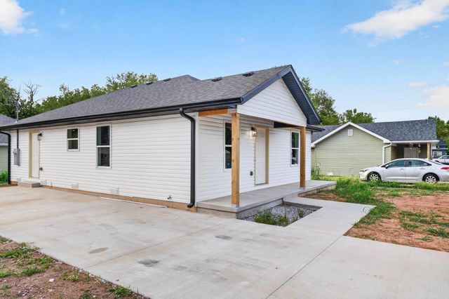 1451 N Lexington Avenue, Springfield, MO 65802