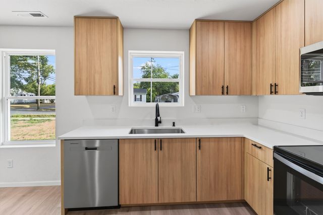 1451 N Lexington Avenue, Springfield, MO 65802