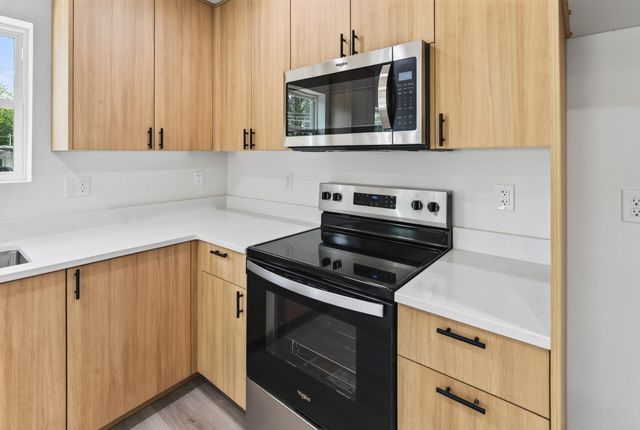 1451 N Lexington Avenue, Springfield, MO 65802