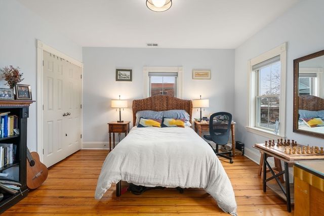 20 Porter St 3, Boston, MA 02130