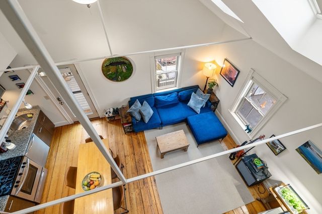 20 Porter St 3, Boston, MA 02130