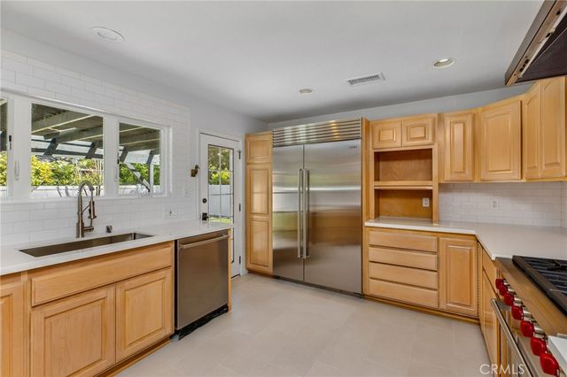 8418 Belford Avenue, Los Angeles, CA 90045