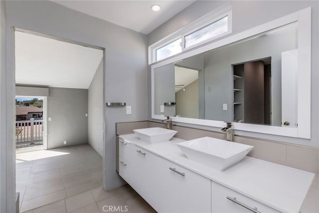 8418 Belford Avenue, Los Angeles, CA 90045
