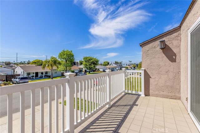 8418 Belford Avenue, Los Angeles, CA 90045