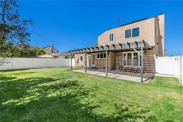 8418 Belford Avenue, Los Angeles, CA 90045
