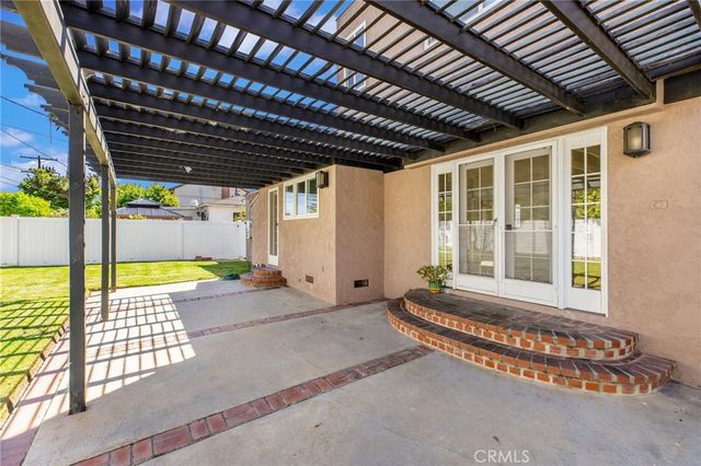 8418 Belford Avenue, Los Angeles, CA 90045