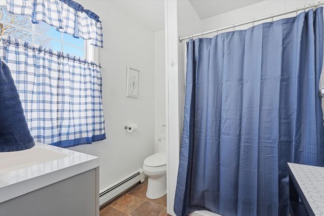 52 Church St, Gardner, MA 01440