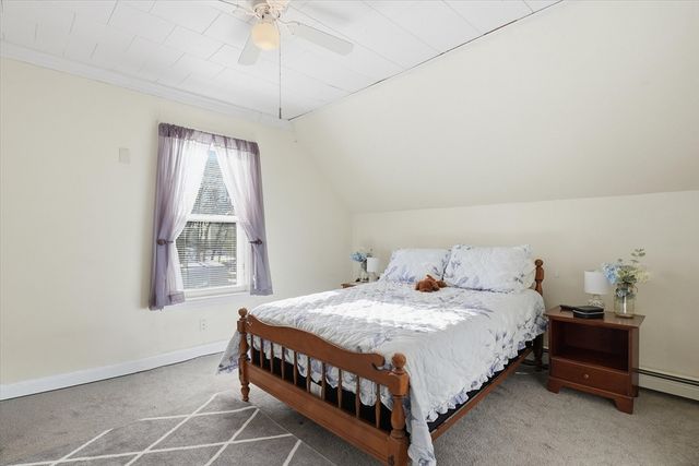 52 Church St, Gardner, MA 01440