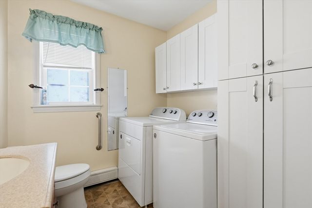 52 Church St, Gardner, MA 01440