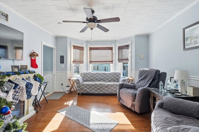 52 Church St, Gardner, MA 01440