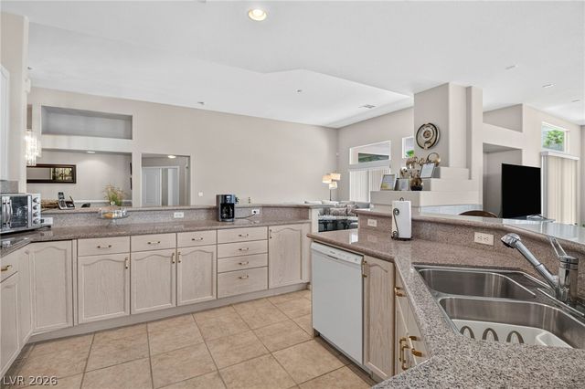 5525 Chicory Falls Court, Las Vegas, NV 89148